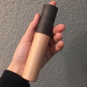 Becca liquid shimmering skin perfector